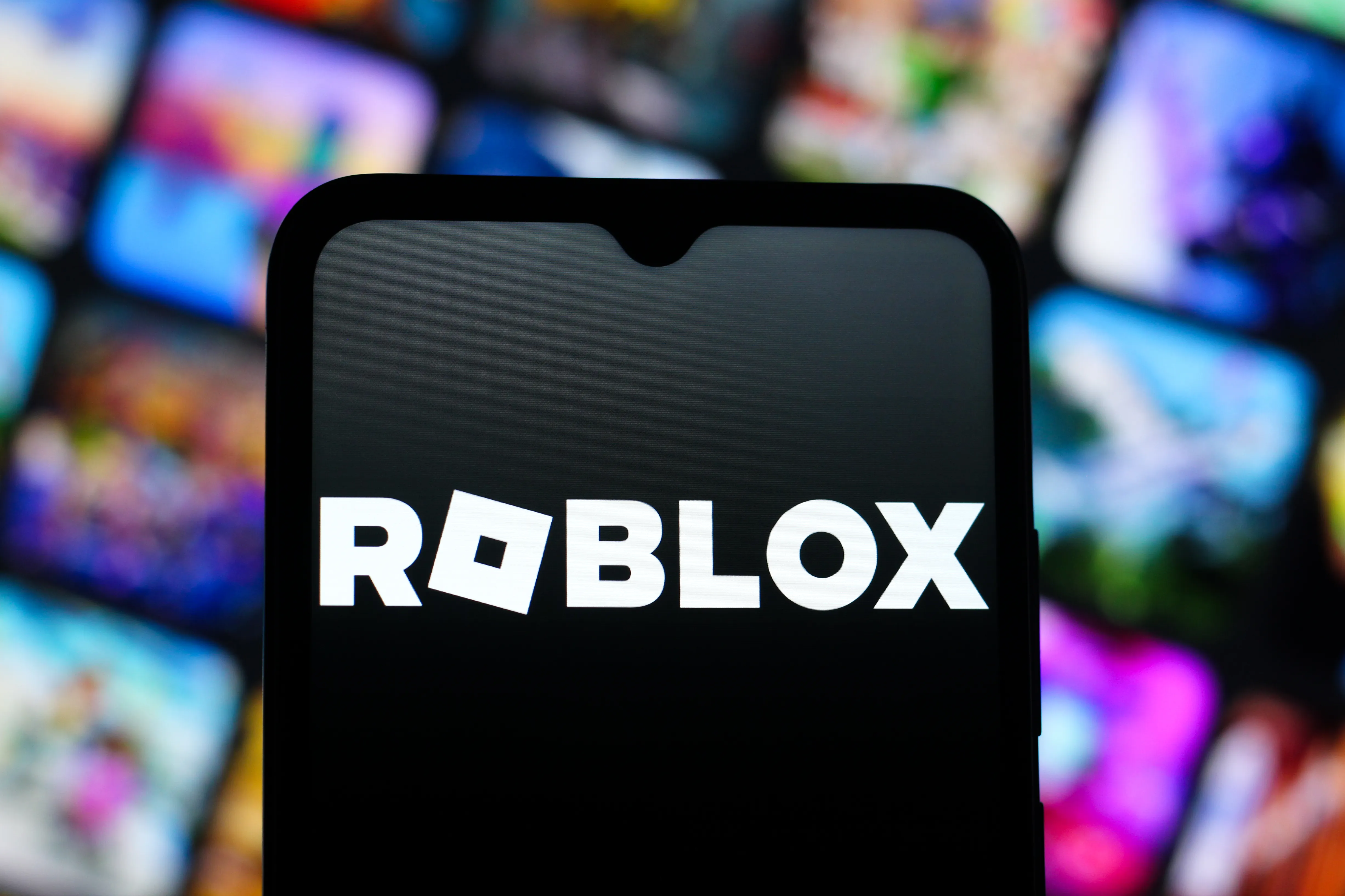 roblox-header.webp